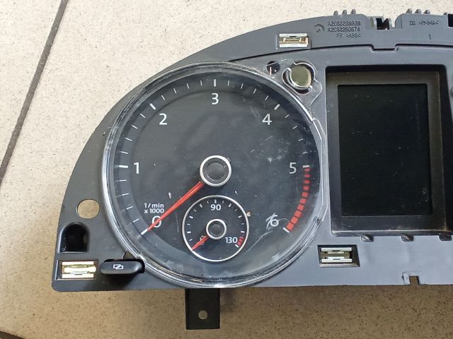 bontott VW PASSAT B7 Kilométeróra
