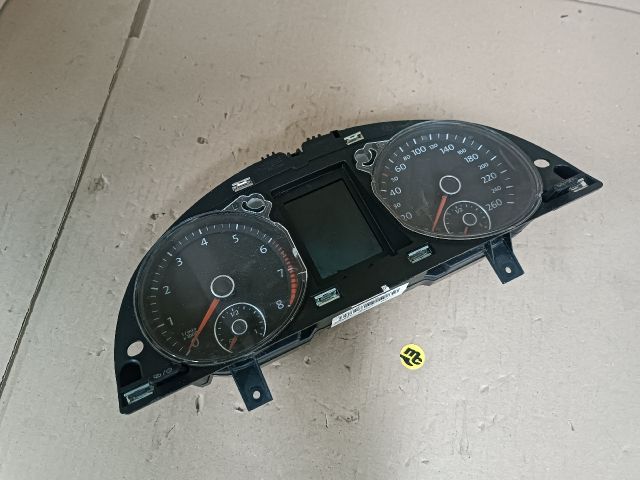 bontott VW PASSAT B7 Kilométeróra