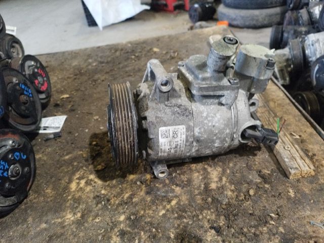 bontott VW PASSAT B7 Klímakompresszor