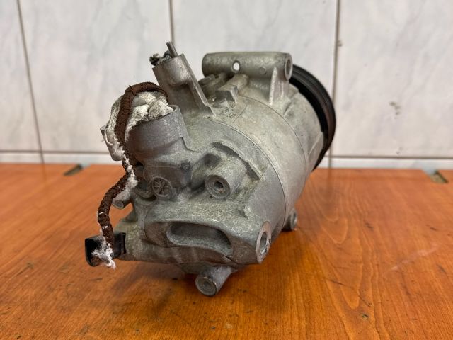 bontott VW PASSAT B7 Klímakompresszor