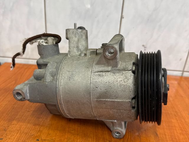 bontott VW PASSAT B7 Klímakompresszor