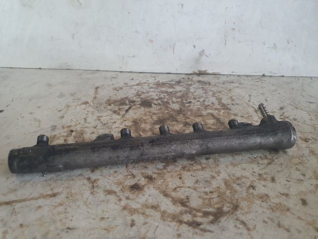 bontott VW PASSAT B7 Közösnyomócső