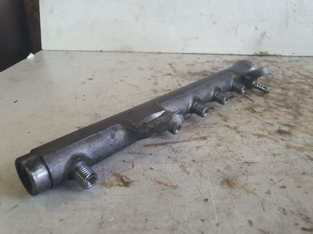 bontott VW PASSAT B7 Közösnyomócső