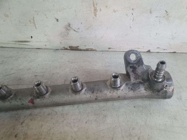 bontott VW PASSAT B7 Közösnyomócső