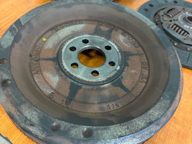 bontott VW PASSAT B7 Kuplung Szett Lendkerékkel