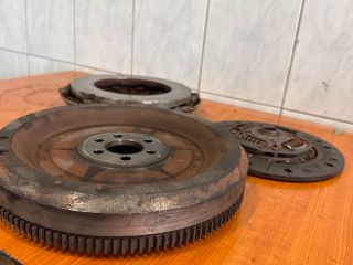 bontott VW PASSAT B7 Kuplung Szett Lendkerékkel