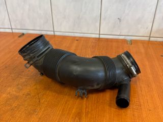 bontott VW PASSAT B7 Légbeömlő Cső