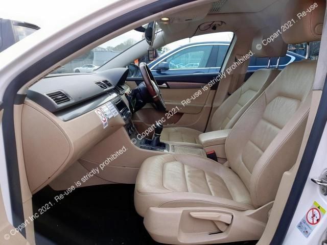 bontott VW PASSAT B7 Motor Tartó Bak Jobb