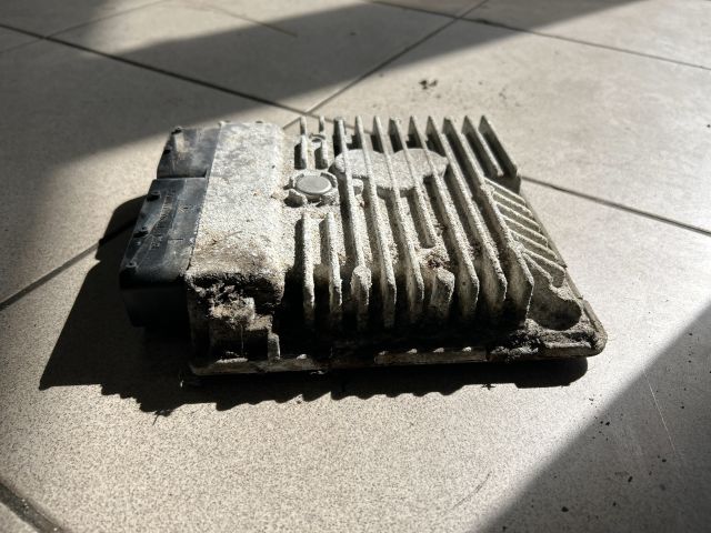 bontott VW PASSAT B7 Motorvezérlő