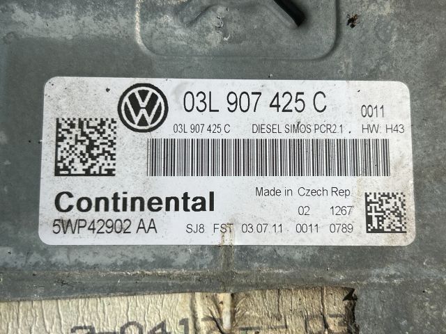 bontott VW PASSAT B7 Motorvezérlő