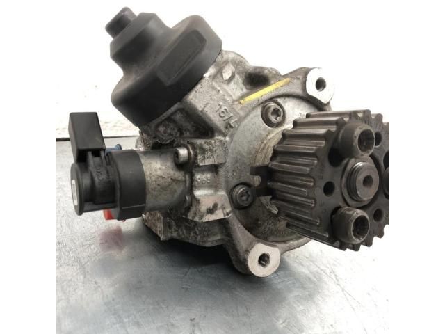 bontott VW PASSAT B7 Nagynyomású Szivattyú