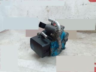 bontott VW PASSAT B7 Nagynyomású Szivattyú