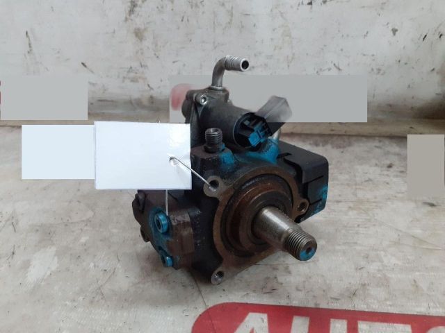 bontott VW PASSAT B7 Nagynyomású Szivattyú