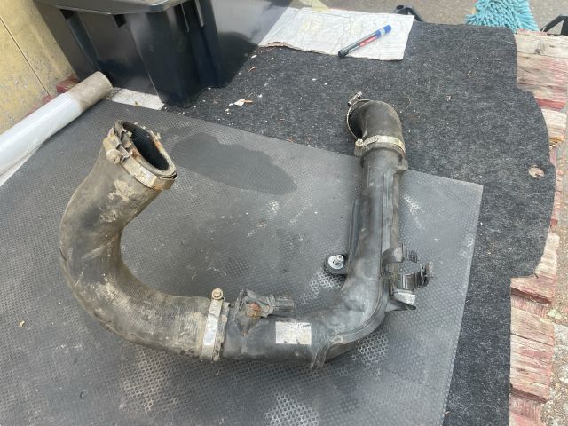 bontott VW PASSAT B7 Turbócső