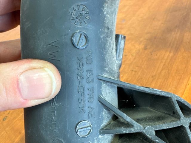 bontott VW PASSAT B7 Turbócső