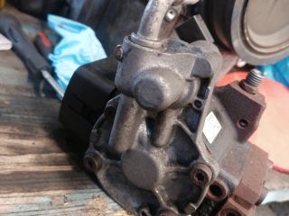 bontott VW PASSAT B7 Üzemanyag Szivattyú