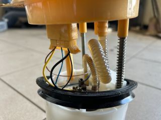 bontott VW PASSAT B7 Üzemanyag Szivattyú