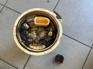 bontott VW PASSAT B7 Üzemanyag Szivattyú