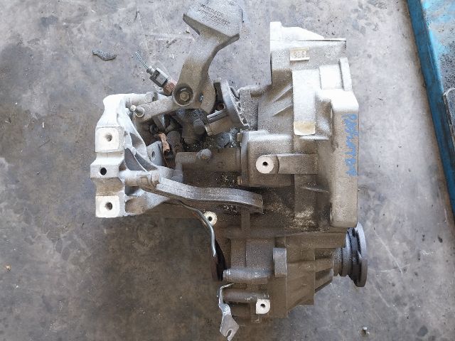 bontott VW PASSAT B7 Váltó (Mechanikus)