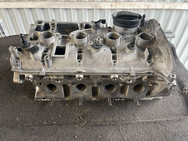 bontott VW PASSAT B7 Hengerfej