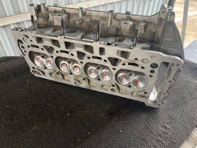 bontott VW PASSAT B7 Hengerfej