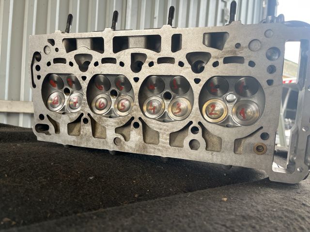 bontott VW PASSAT B7 Hengerfej