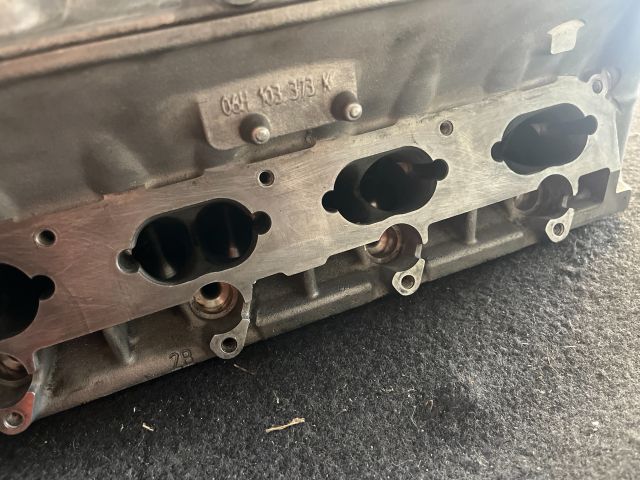 bontott VW PASSAT B7 Hengerfej