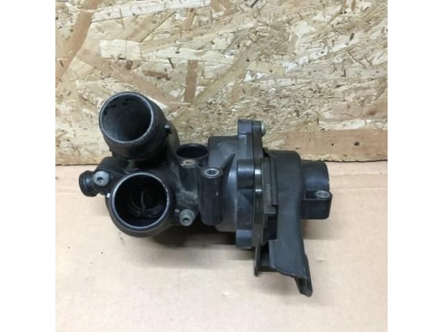 bontott VW PASSAT B7 Vízpumpa