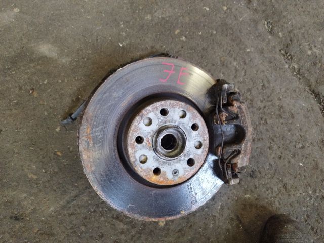 bontott VW PASSAT B7 Jobb első Csonkállvány Kerékaggyal