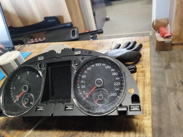 bontott VW PASSAT B7 Kilométeróra