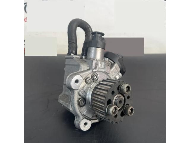 bontott VW PASSAT B7 Nagynyomású Szivattyú