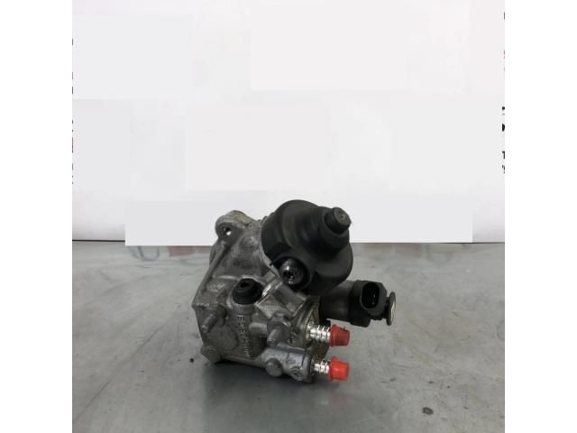 bontott VW PASSAT B7 Nagynyomású Szivattyú