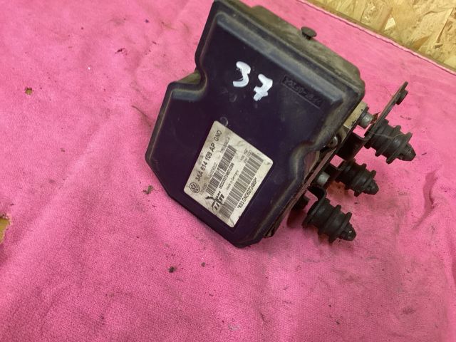 bontott VW PASSAT B7 ABS Kocka