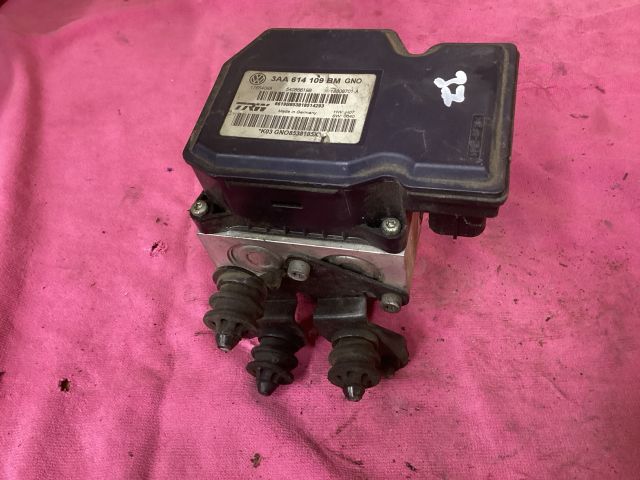 bontott VW PASSAT B7 ABS Kocka