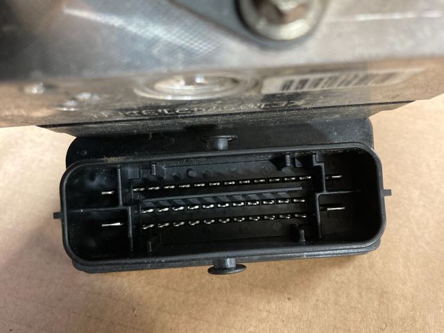 bontott VW PASSAT B7 ABS Kocka