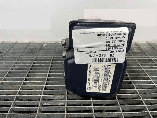 bontott VW PASSAT B7 ABS Kocka