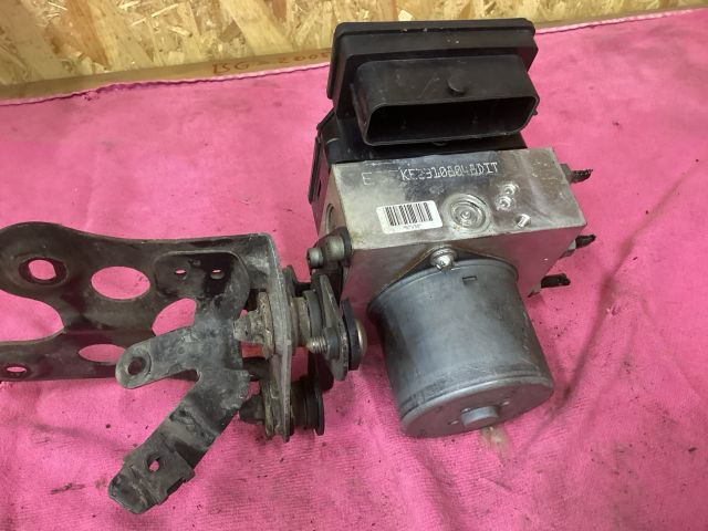 bontott VW PASSAT B7 ABS Kocka