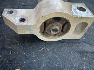 bontott VW PASSAT B7 Bal első Lengőkar