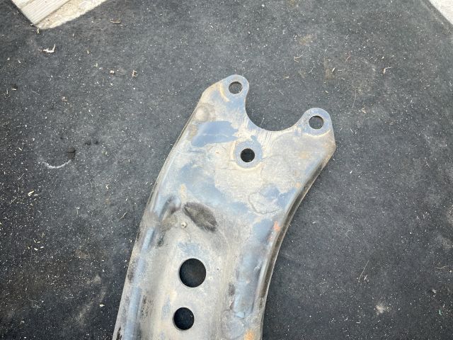 bontott VW PASSAT B7 Bal első Lengőkar