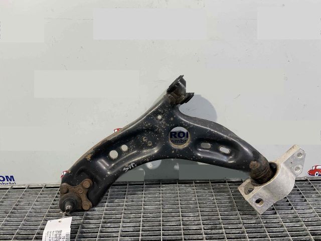 bontott VW PASSAT B7 Bal első Lengőkar