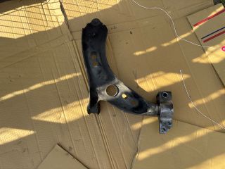 bontott VW PASSAT B7 Bal első Lengőkar