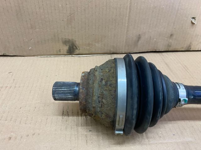 bontott VW PASSAT B7 Bal Féltengely