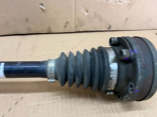 bontott VW PASSAT B7 Bal Féltengely