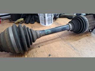 bontott VW PASSAT B7 Bal Féltengely