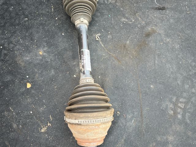 bontott VW PASSAT B7 Bal Féltengely