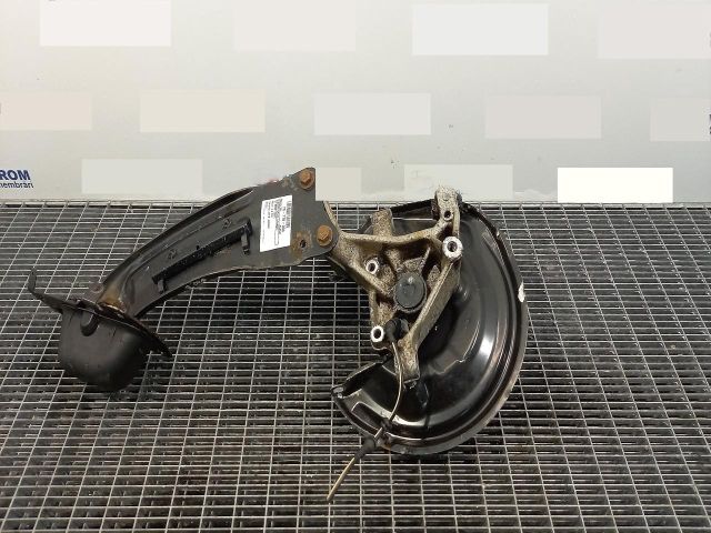 bontott VW PASSAT B7 Bal hátsó Csonkállvány