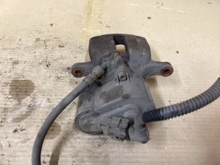 bontott VW PASSAT B7 Bal hátsó Féknyereg Munkahengerrel