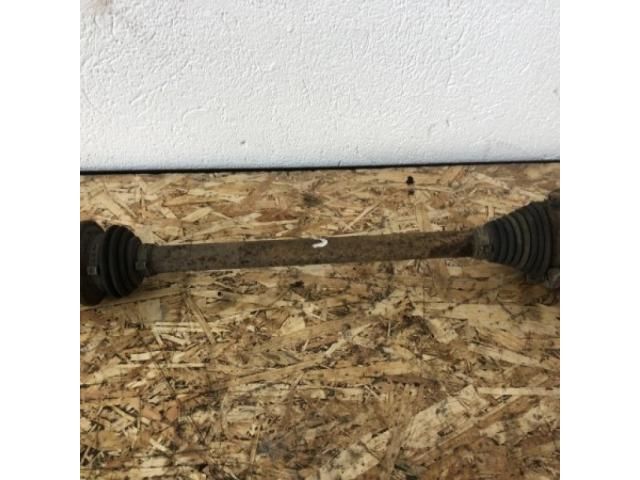 bontott VW PASSAT B7 Bal hátsó Féltengely