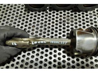 bontott VW PASSAT B7 Dugattyú