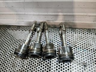 bontott VW PASSAT B7 Dugattyú